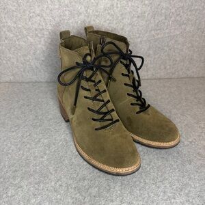 Toms Finn Suede Olive Green Lace-Up Boots Stacked Block‎ Heel Women’s 8.5